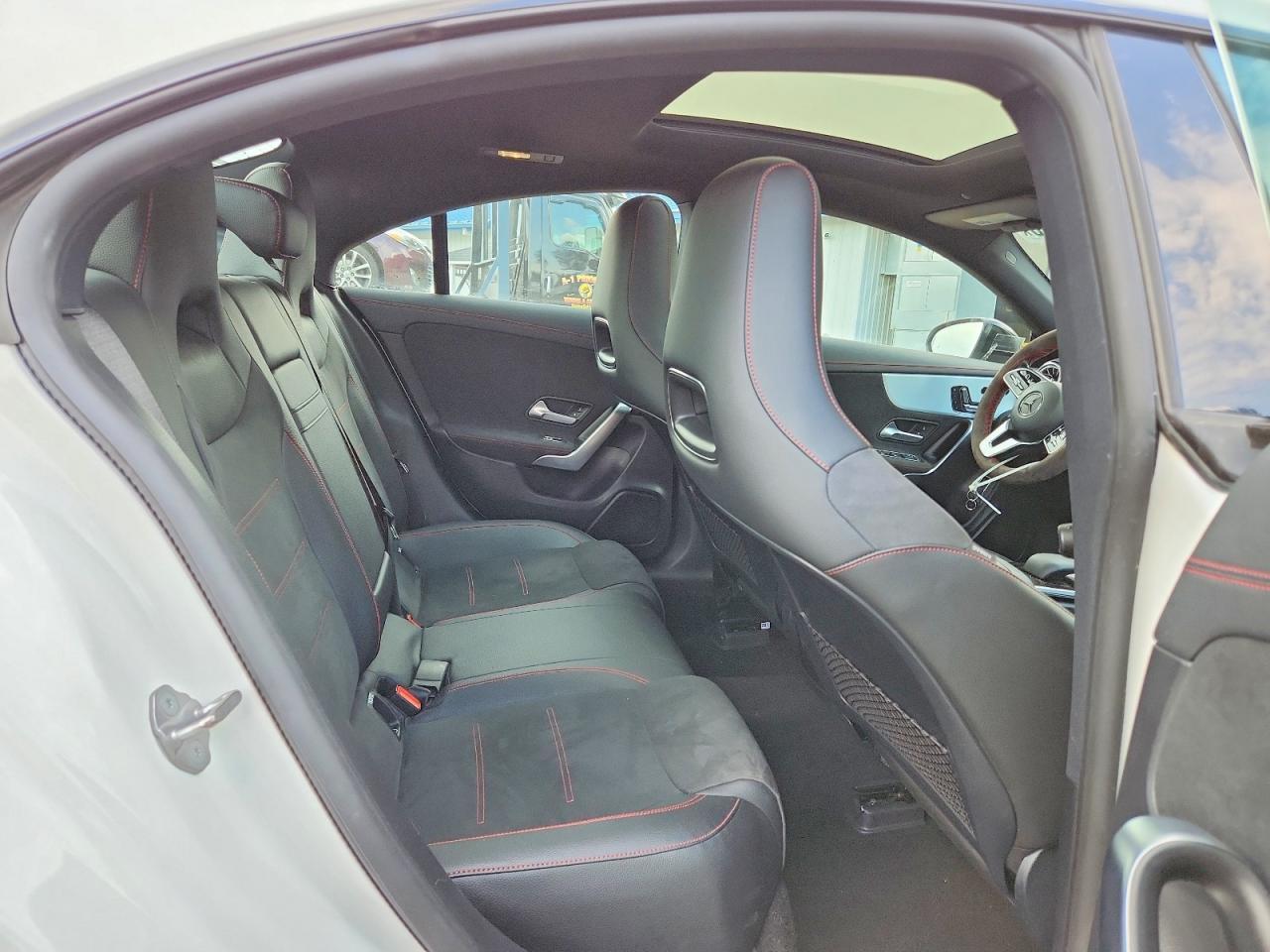 2021 Mercedes-Benz Cla 250 4Matic - zdjęcie 10