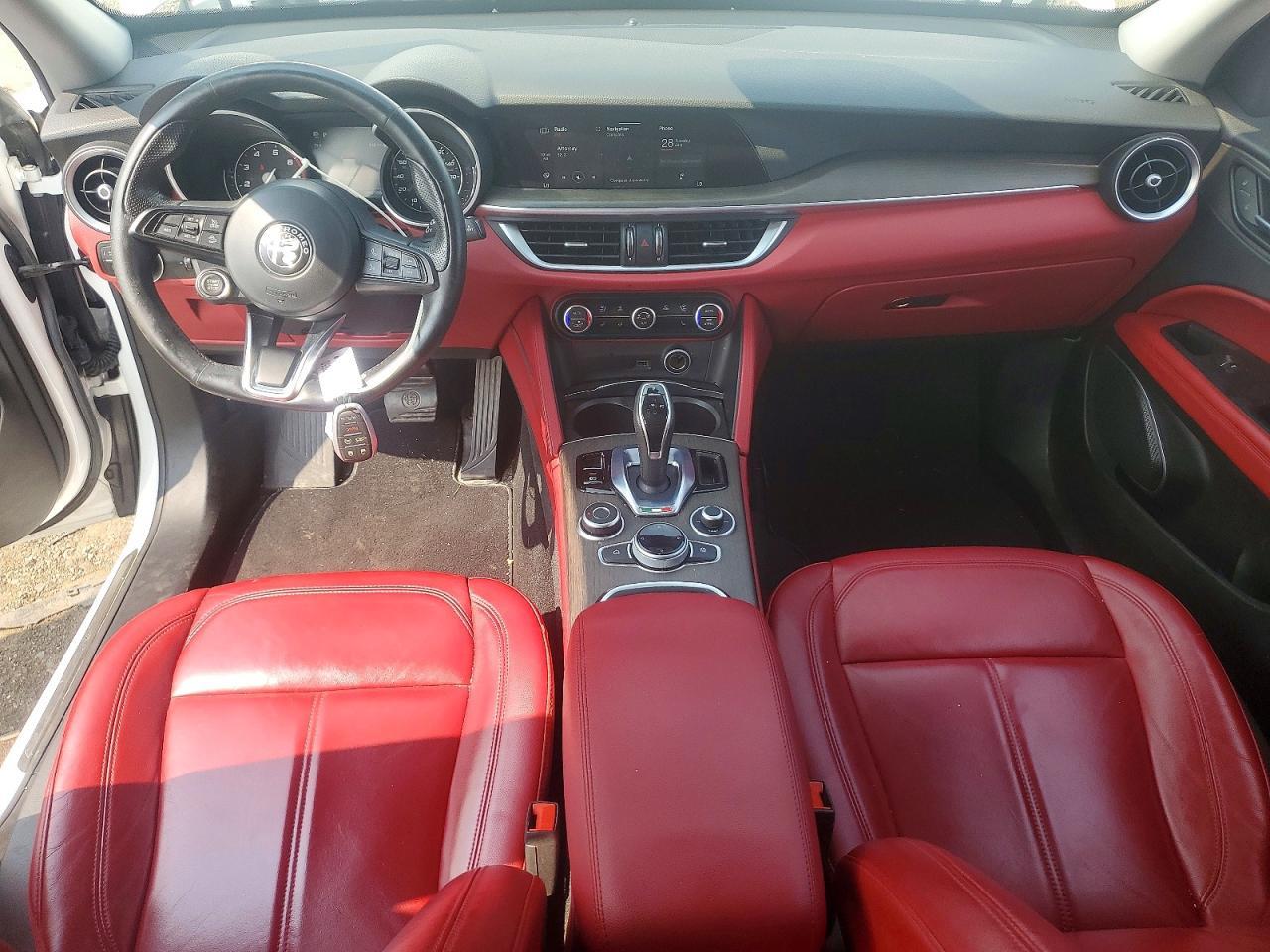 2020 Alfa Romeo Stelvio Ti - zdjęcie 8