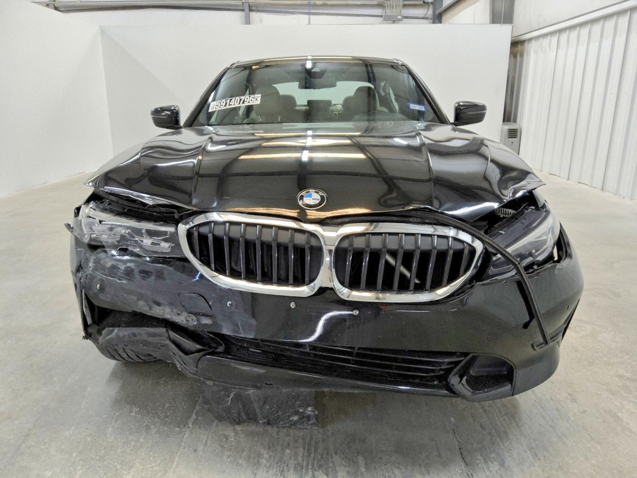 2021 BMW Seria 3 330i - zdjęcie 5