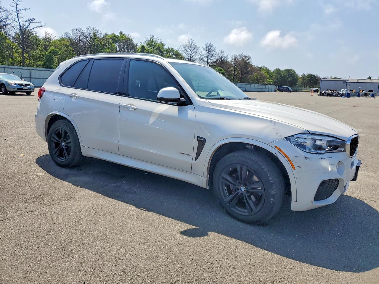 2015 BMW X5 xDrive35I - zdjęcie 4