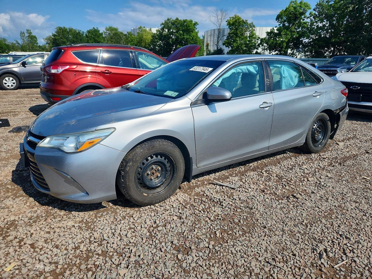 2015 Toyota Camry Le - zdjęcie główne