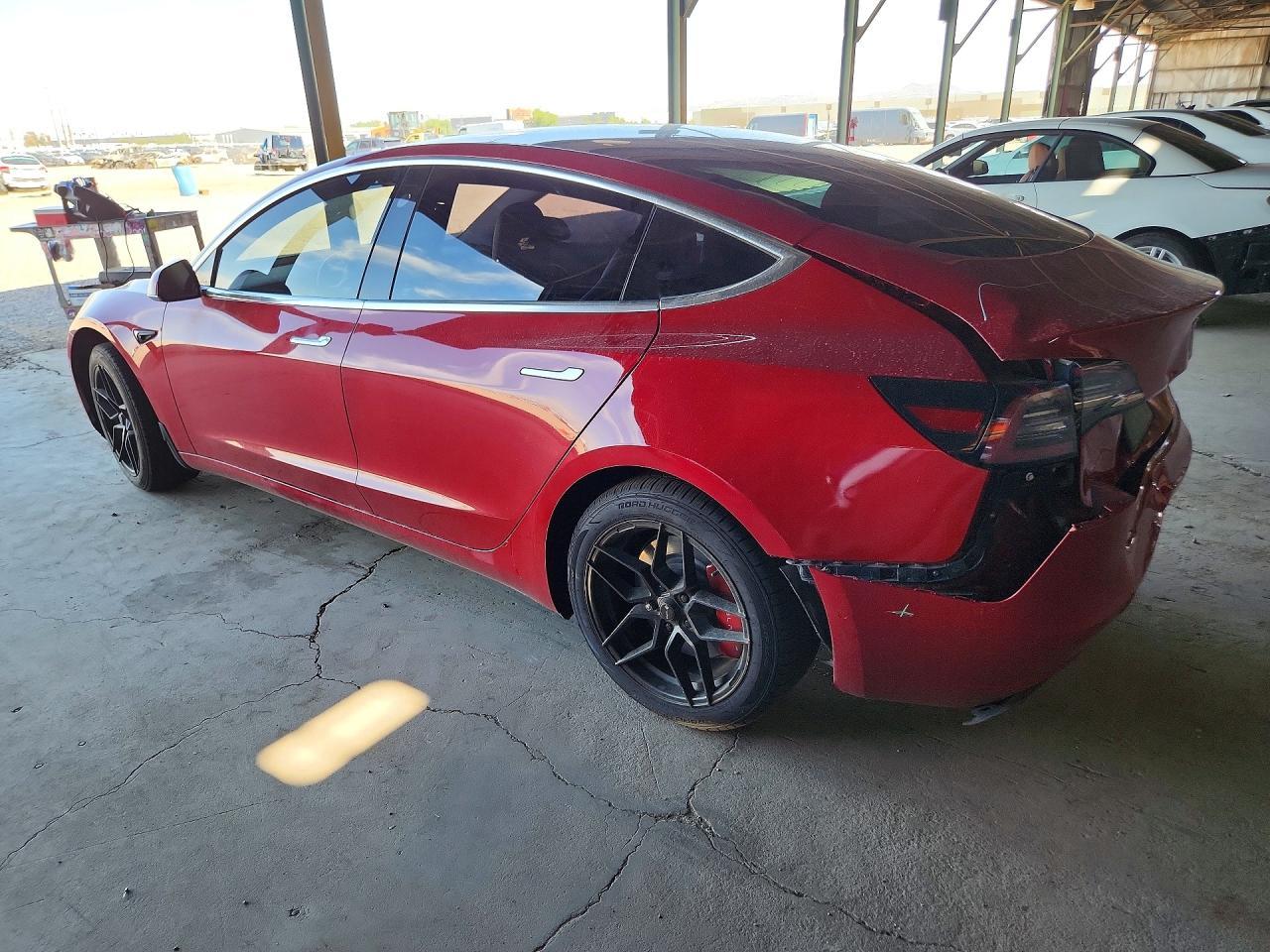 2018 Tesla Model 3 - zdjęcie 3