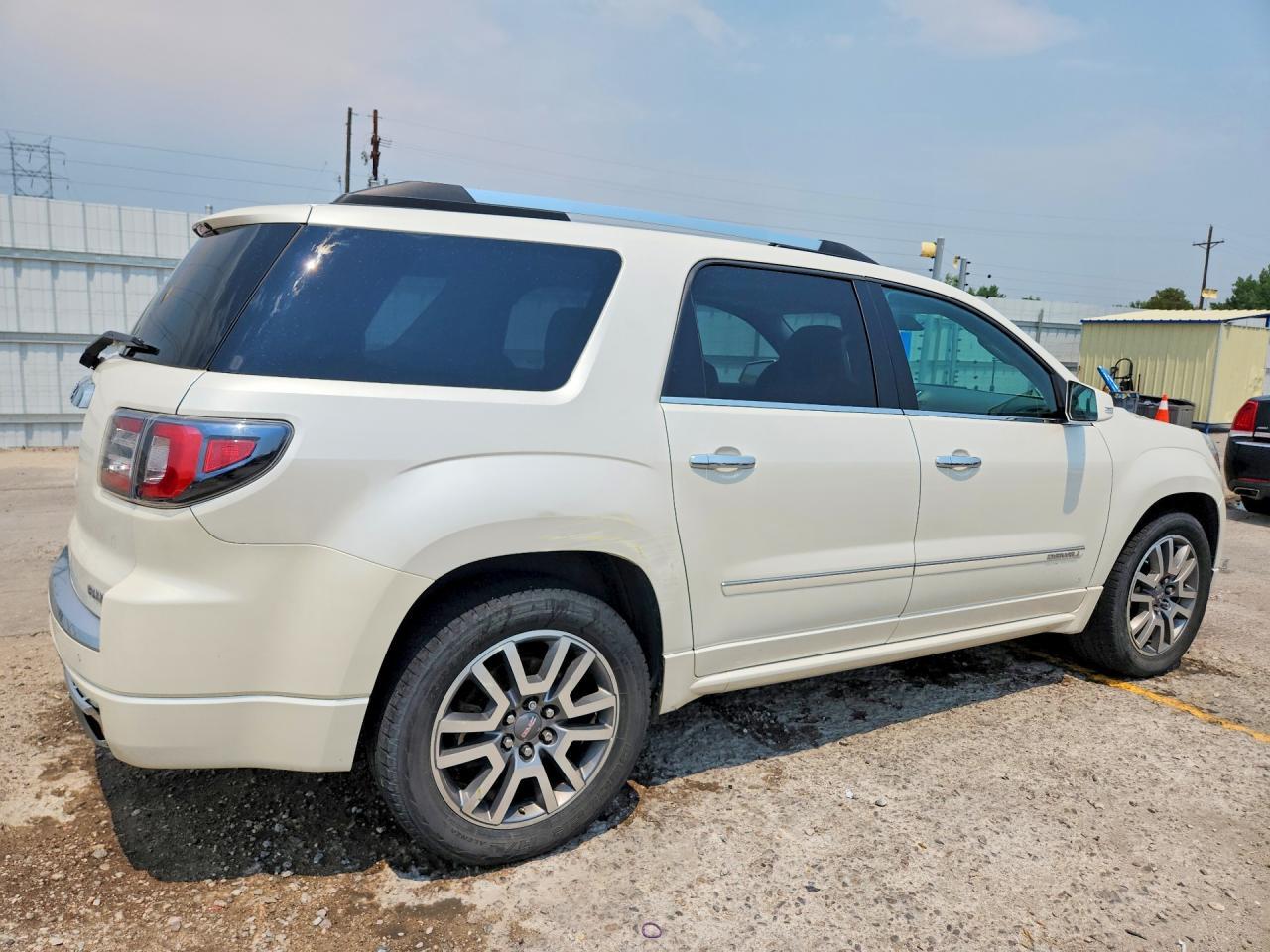 2014 GMC Acadia Denali - zdjęcie 3