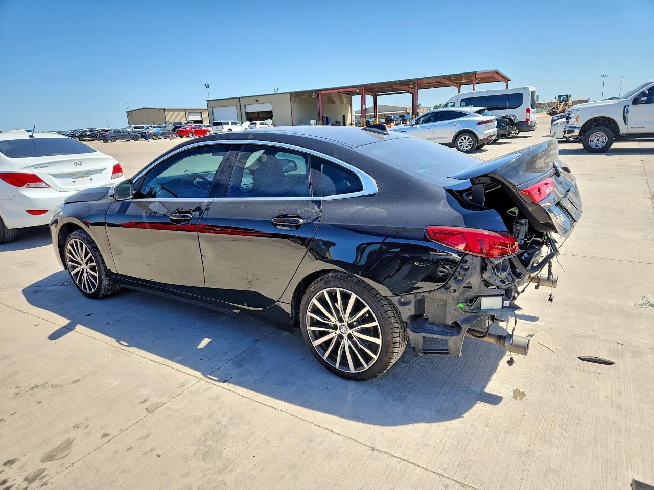 2021 BMW 228I - zdjęcie 2