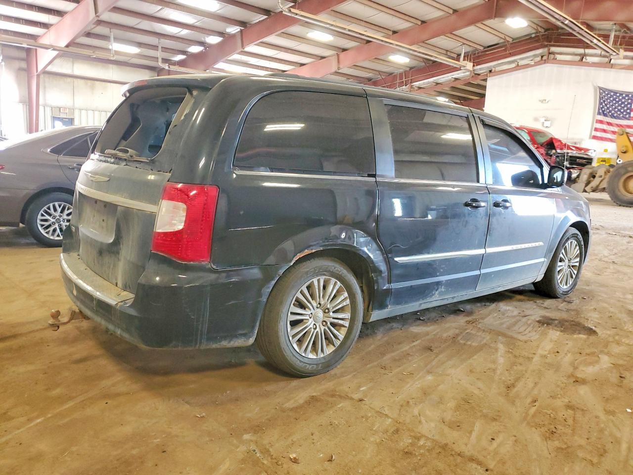 2016 Chrysler Town & Country Touring L - zdjęcie 3