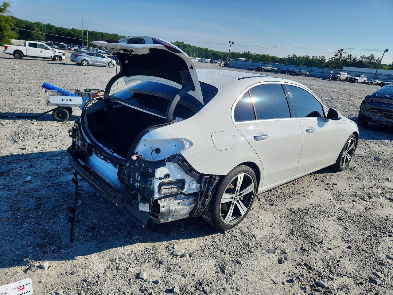 2022 Mercedes-Benz C 300 - zdjęcie 3