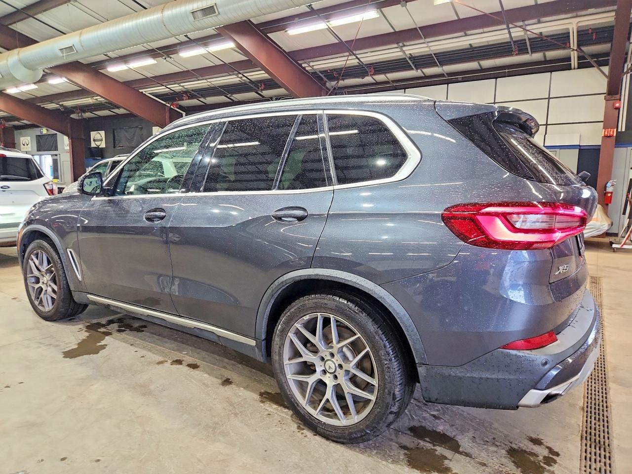 2019 BMW X5 xDrive40I - zdjęcie 2