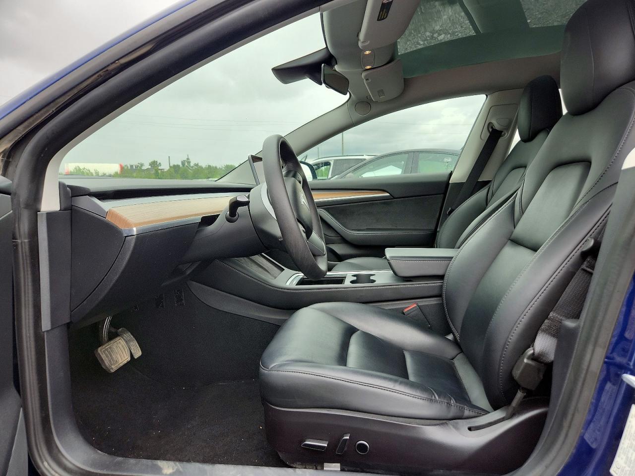 2022 Tesla Model 3 - zdjęcie 7