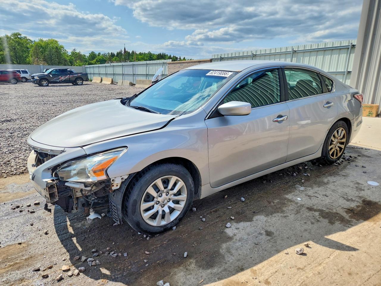 2015 Nissan Altima 2.5 S - zdjęcie główne
