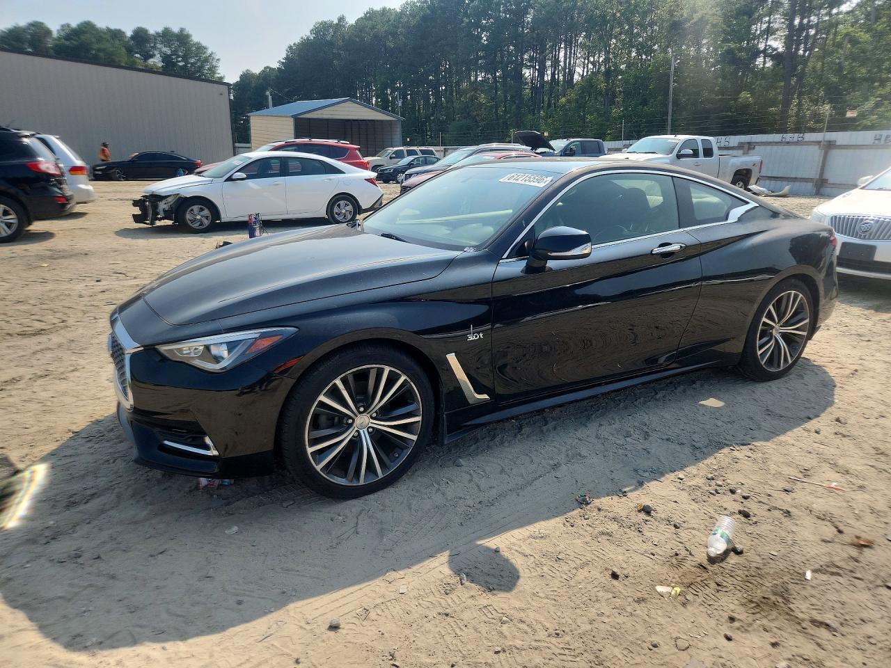 2018 Infiniti Q60 3.0T Luxe - zdjęcie główne