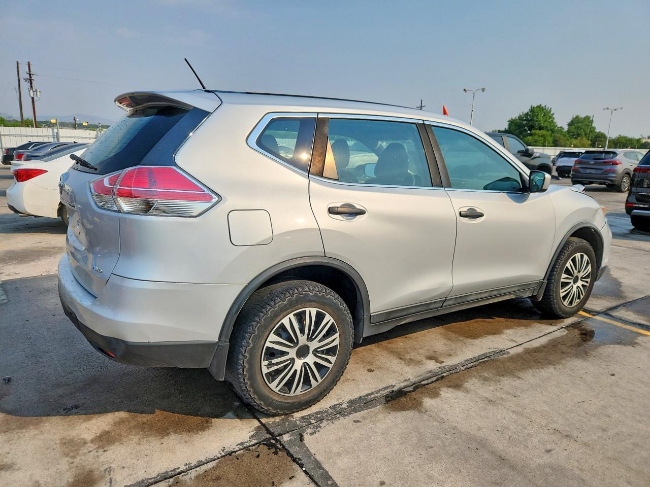 2016 Nissan Rogue S - zdjęcie 3