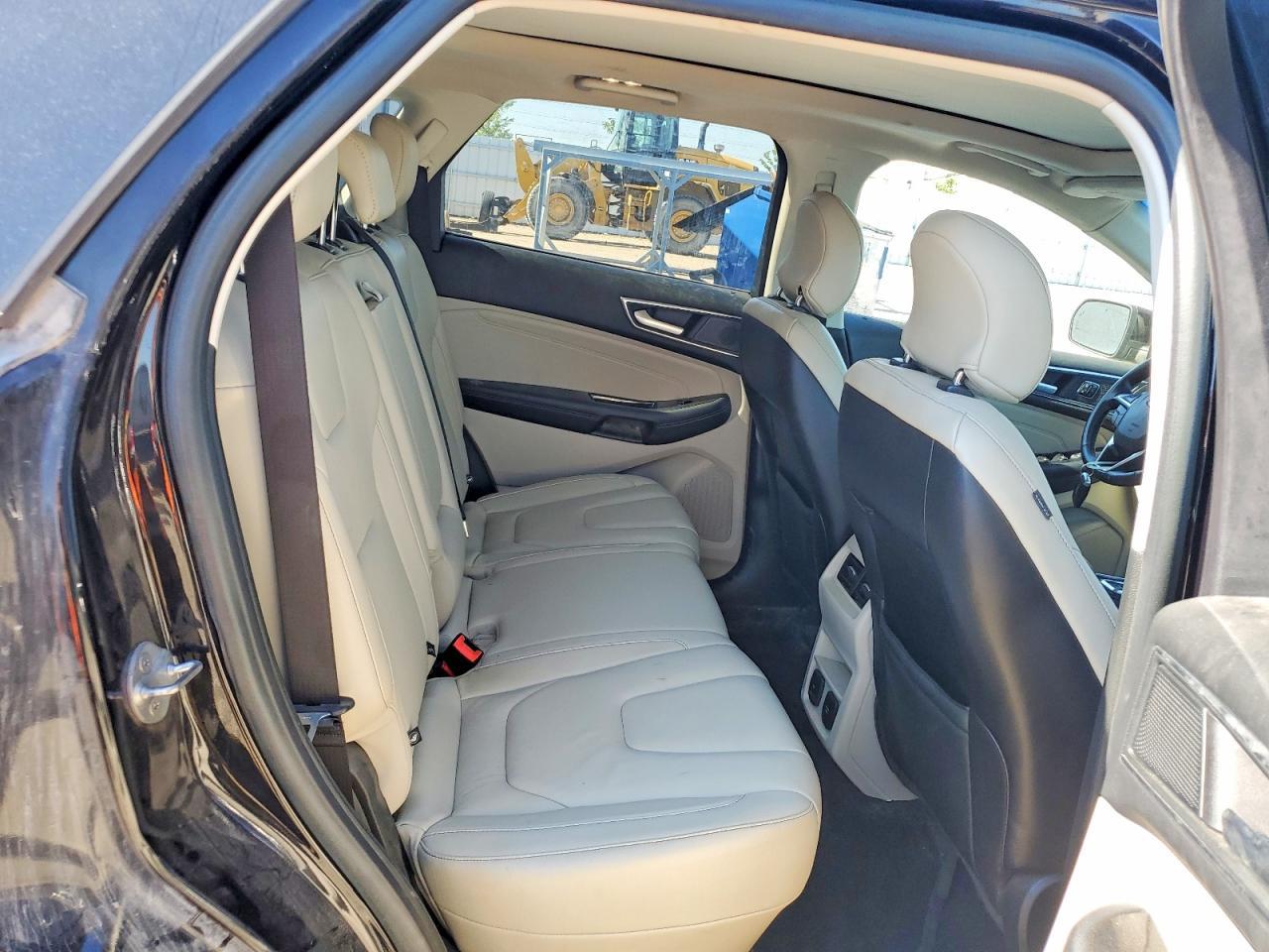 2019 Ford Edge Titanium - zdjęcie 11