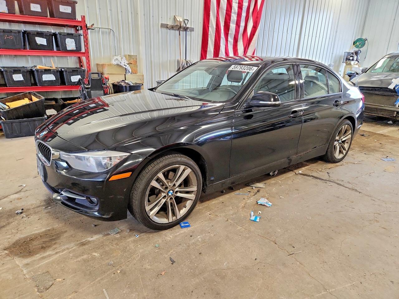 2013 BMW Seria 3 328i - zdjęcie główne