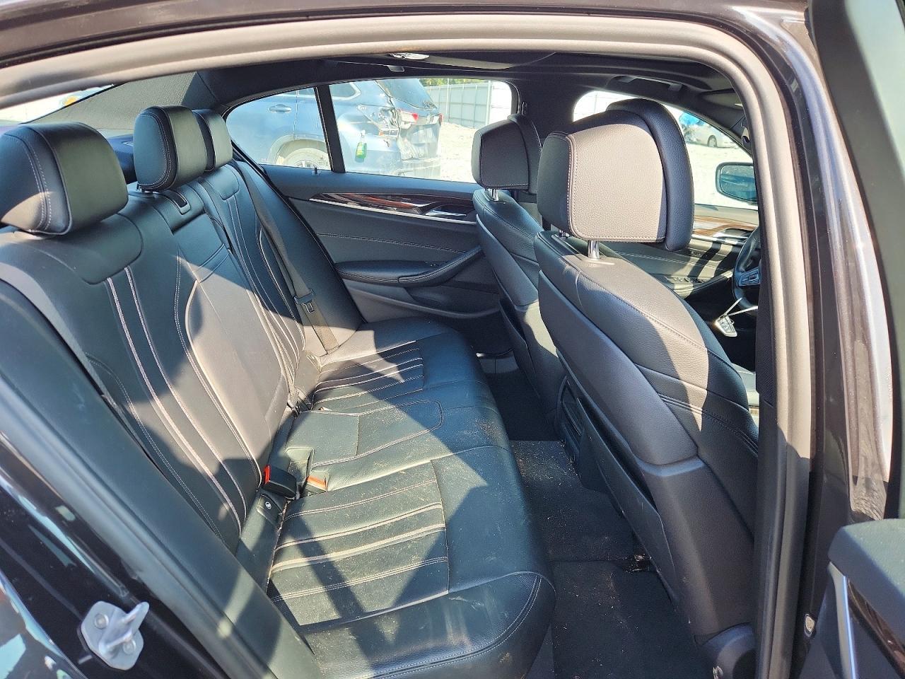 2018 BMW 530 Xi - zdjęcie 10