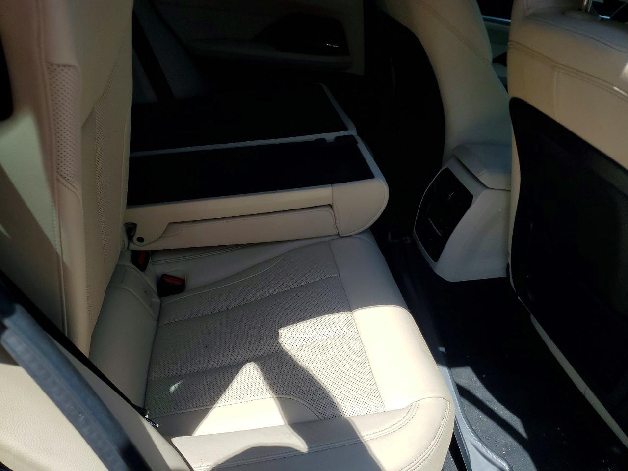 2024 BMW Seria 4 M440i - zdjęcie 10
