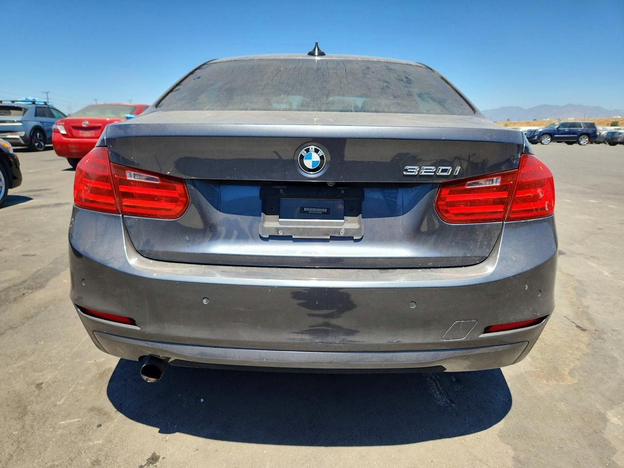 2014 BMW 320 I - zdjęcie 6