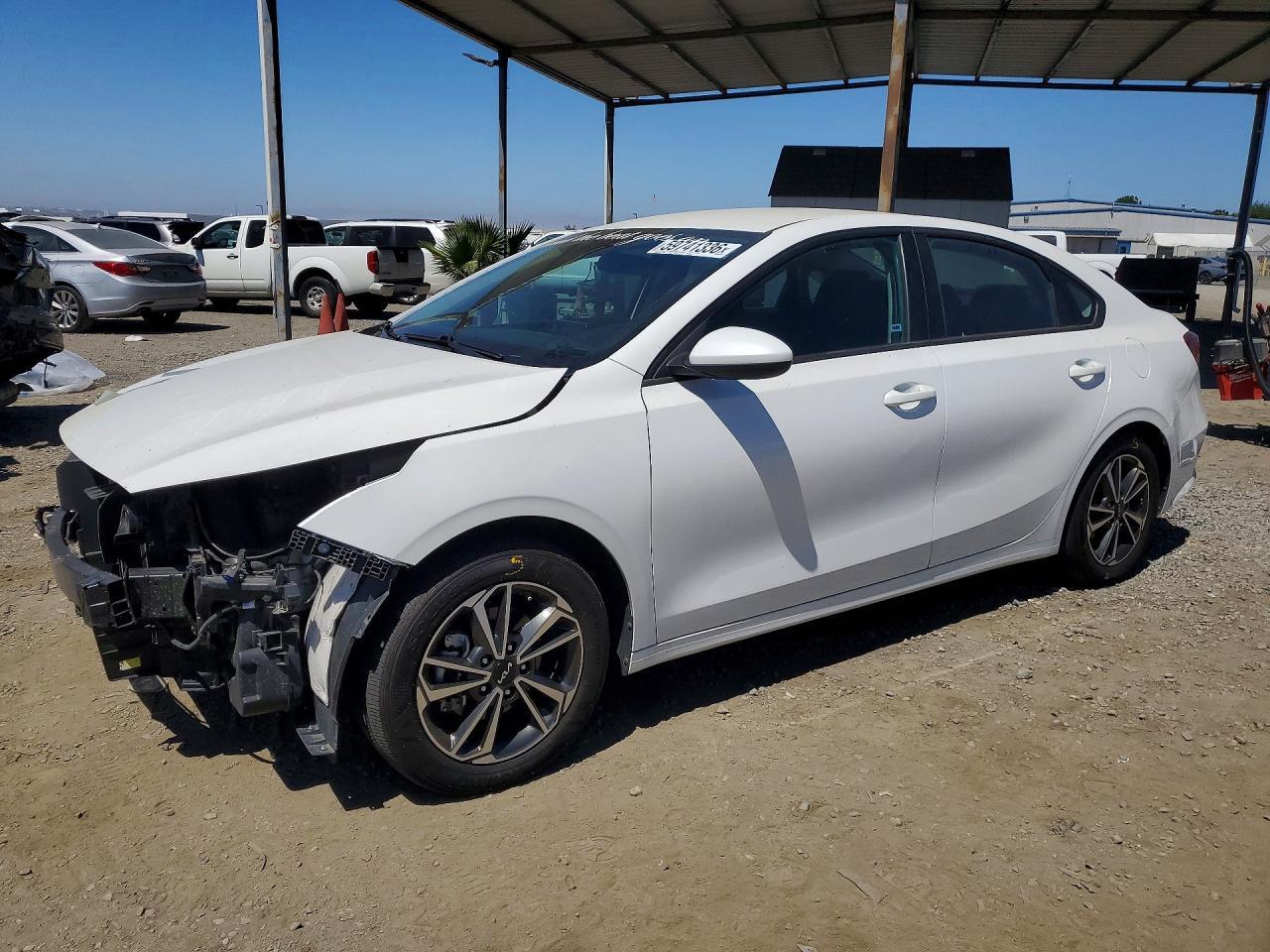2022 Kia Forte Lxs - zdjęcie główne