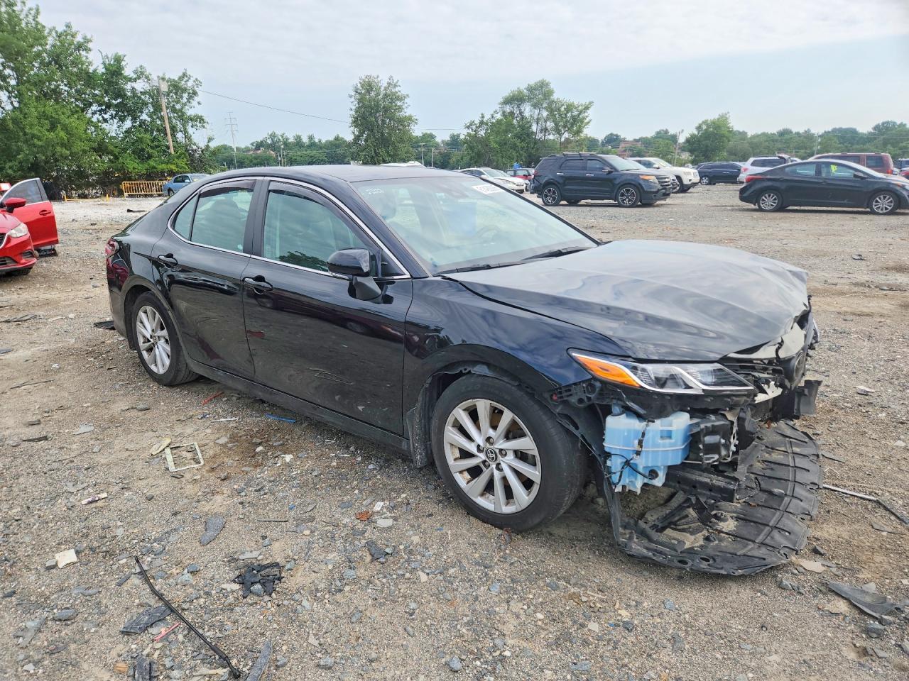2023 Toyota Camry Le - zdjęcie 4