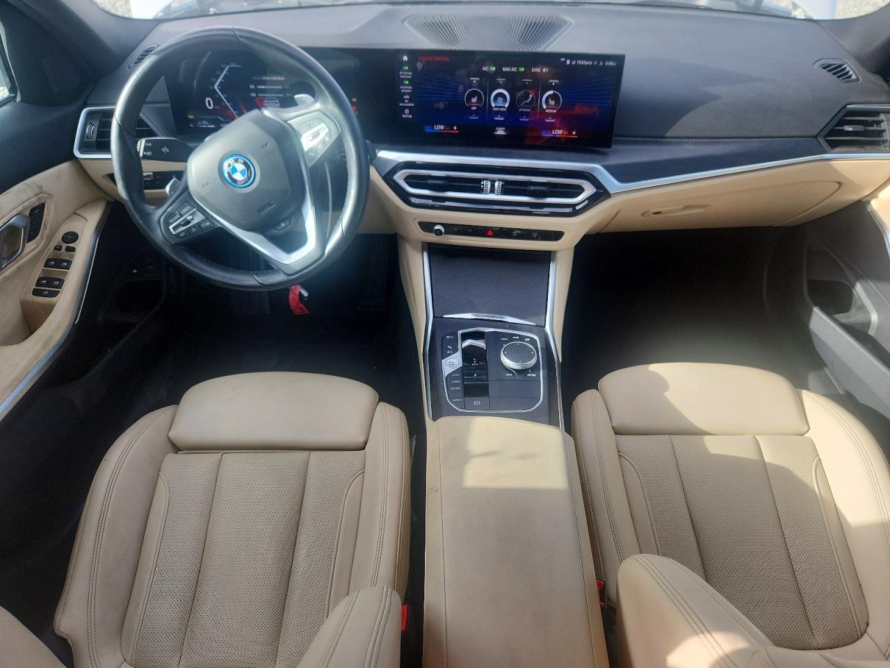 2023 BMW 330Xe - zdjęcie 8