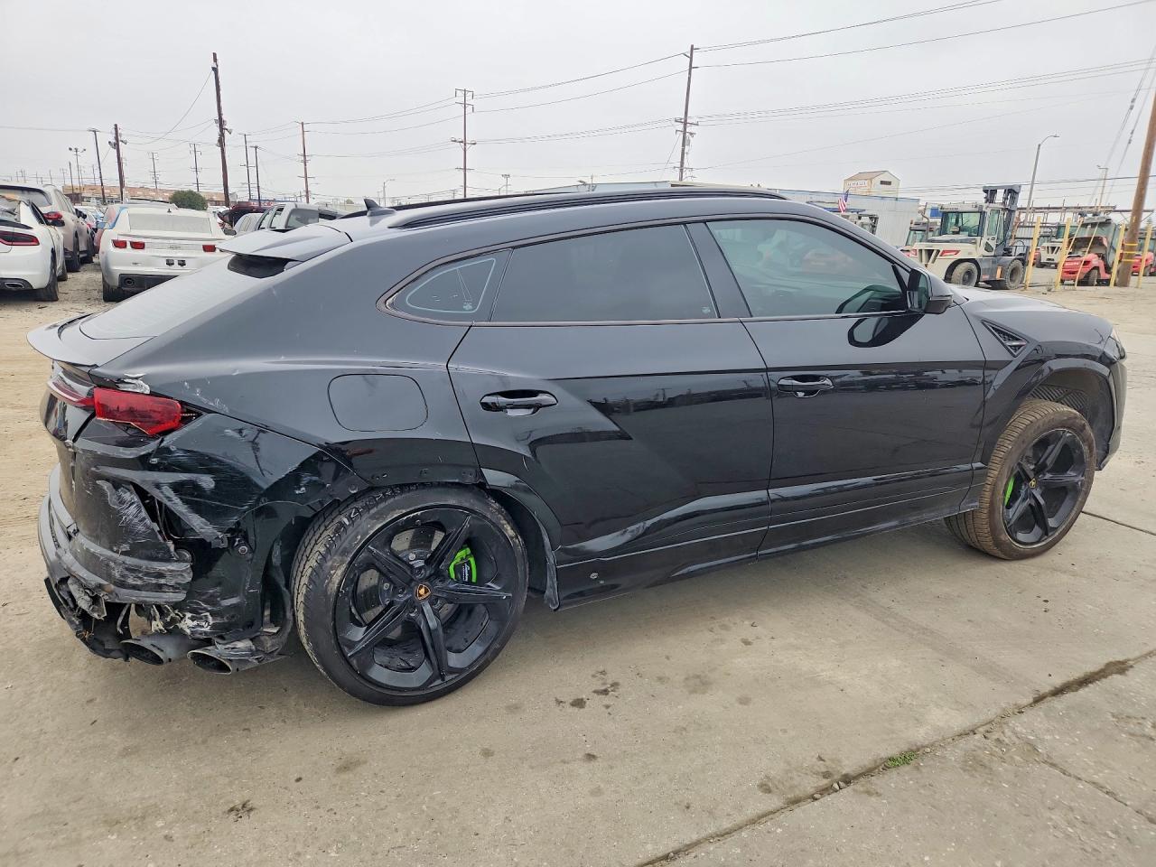 2019 Lamborghini Urus - zdjęcie 3
