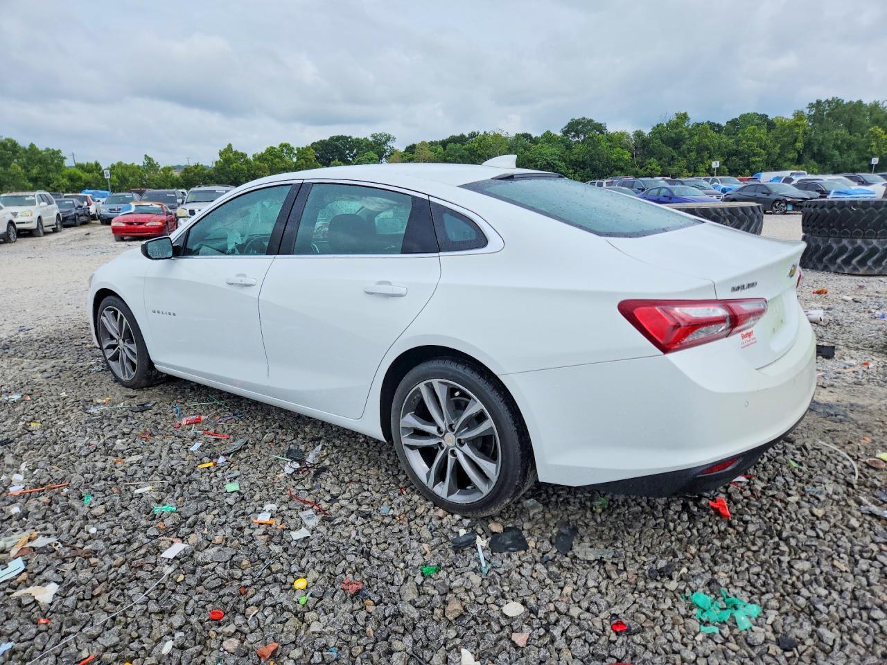 2024 Chevrolet Malibu Premier - zdjęcie 2