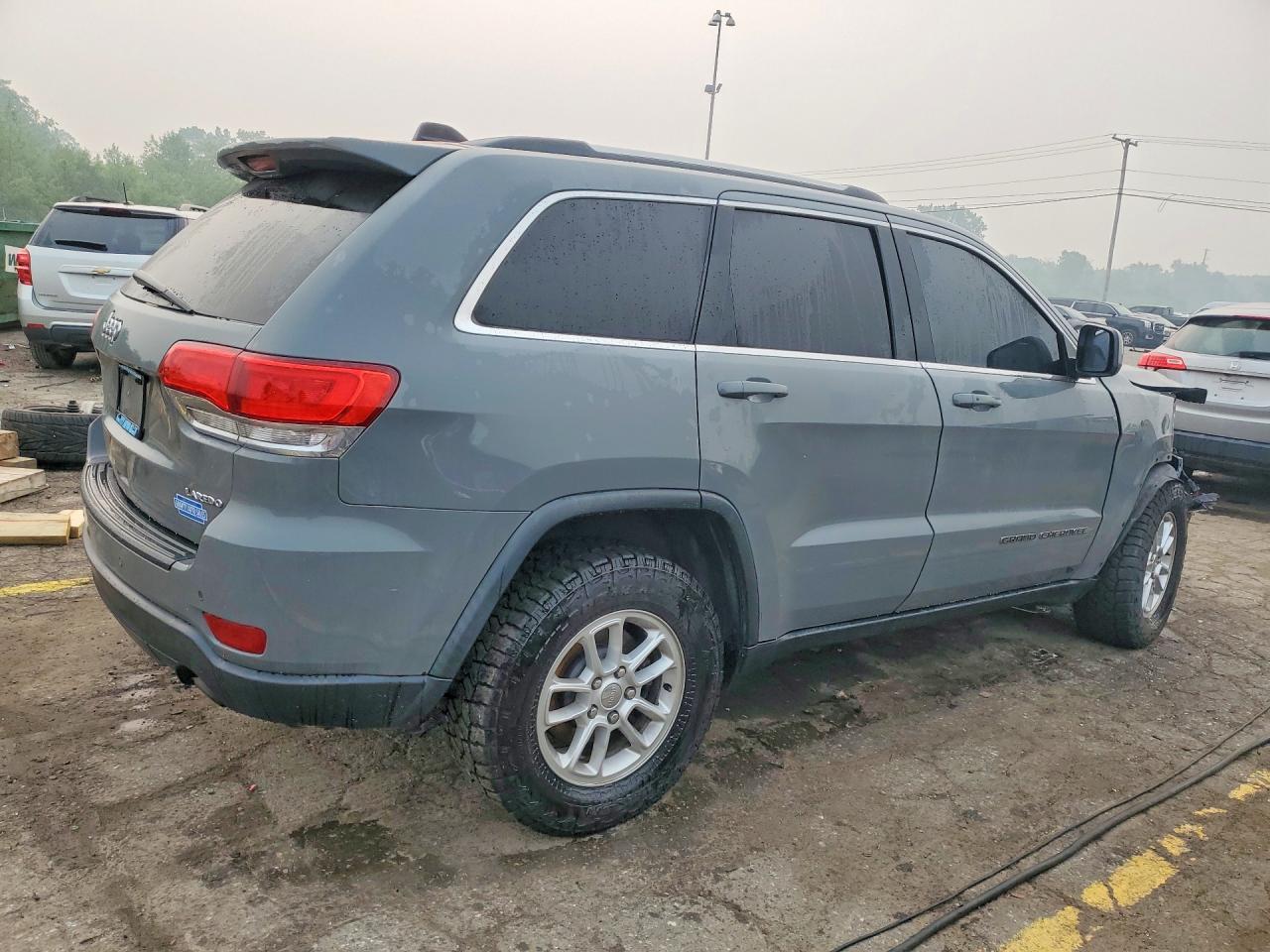 2019 Jeep Grand Cherokee Laredo - zdjęcie 3