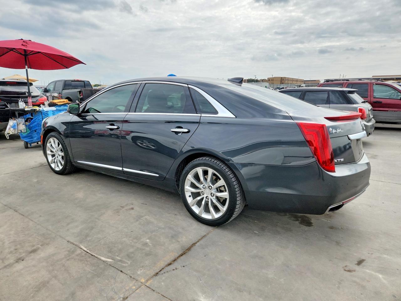2016 Cadillac Xts Luxury Collection - zdjęcie 2