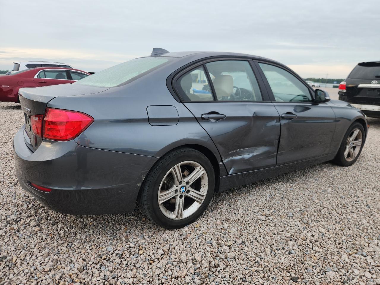 2013 BMW 320 I - zdjęcie 3