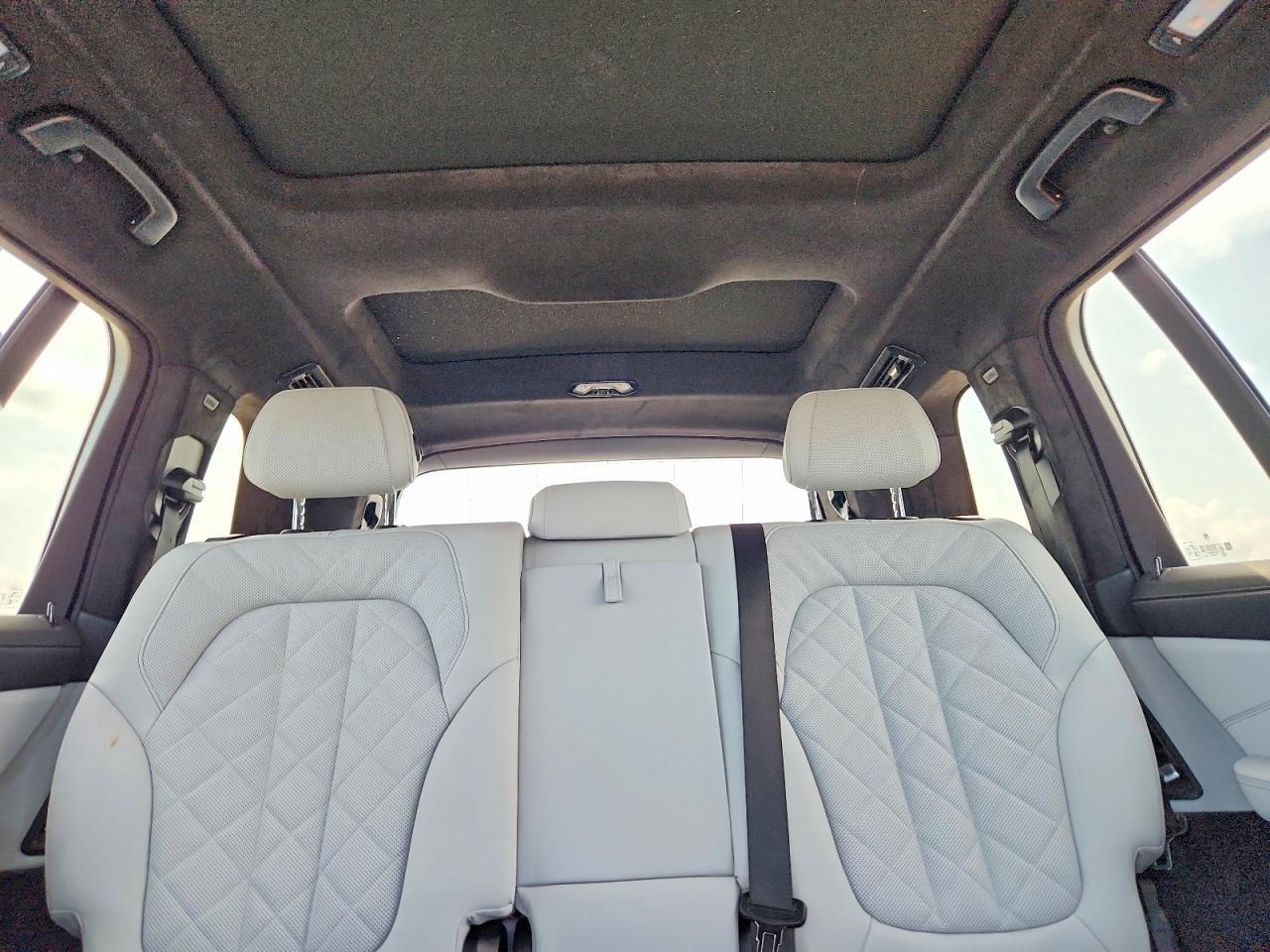 2025 BMW X7 xDrive40I - zdjęcie 10