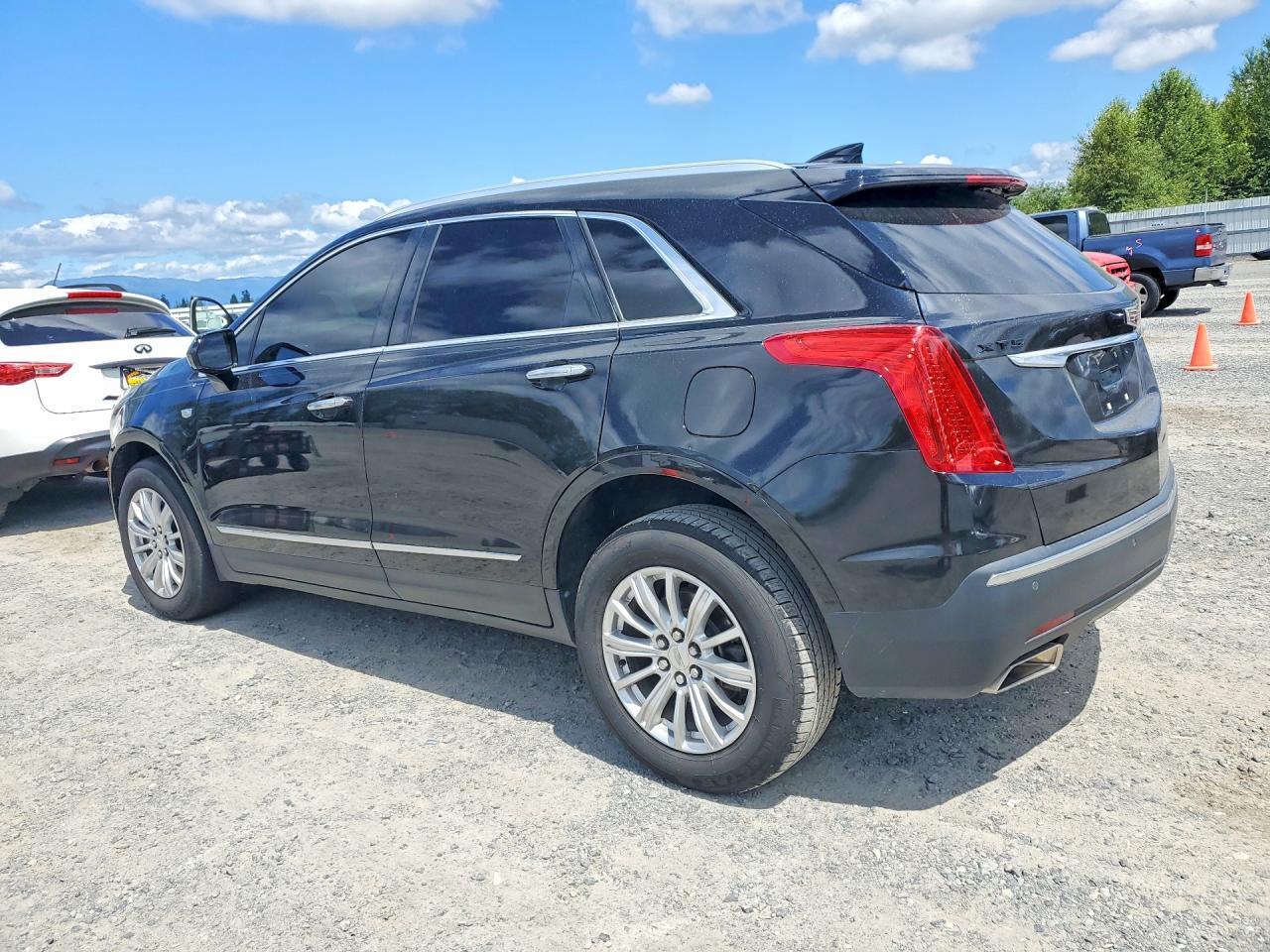 2017 Cadillac Xt5 - zdjęcie 2