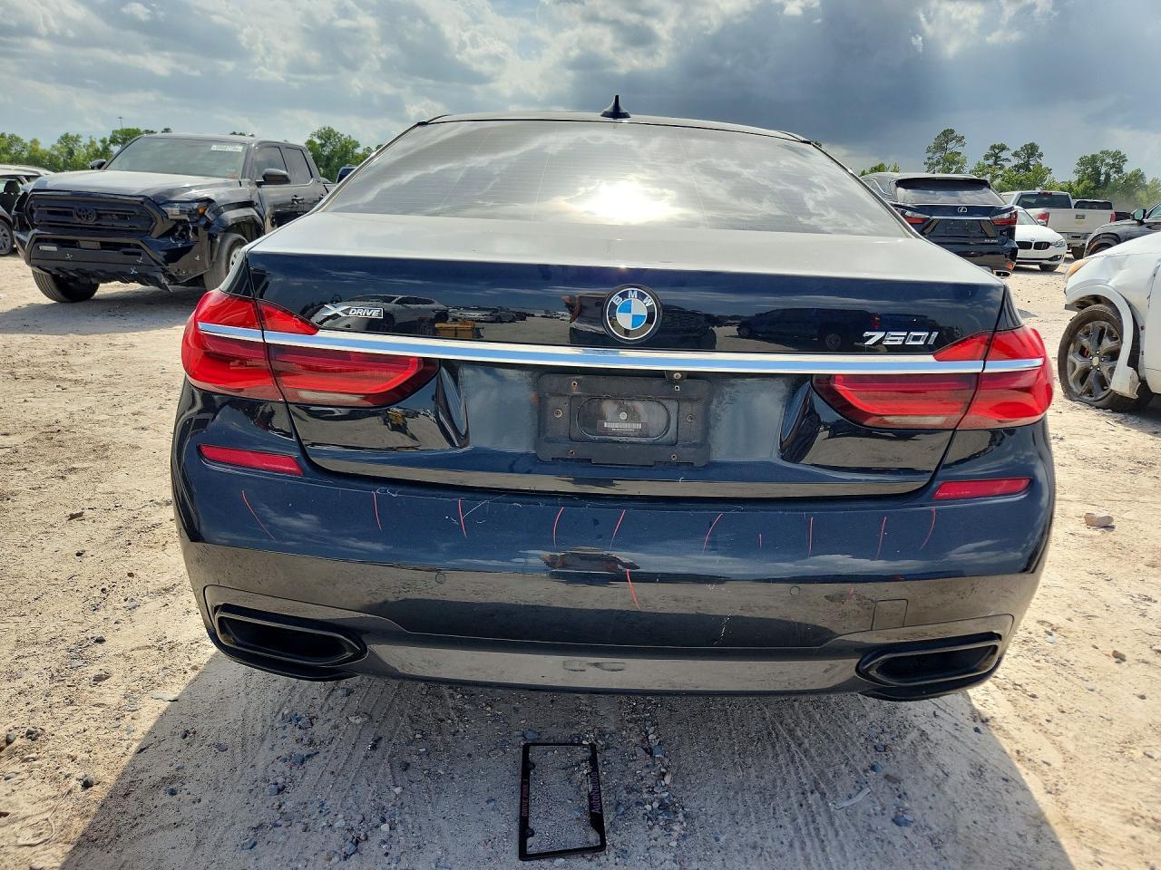 2018 BMW 750 I - zdjęcie 6