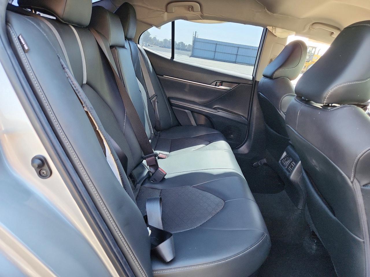 2021 Toyota Camry Xse - zdjęcie 10