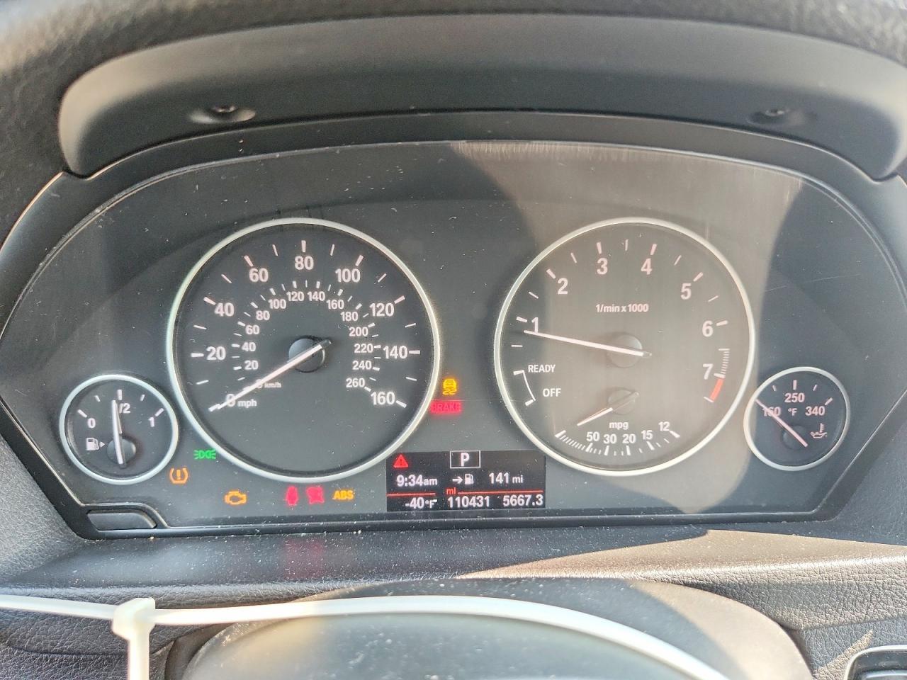 2017 BMW Seria 3 320i - zdjęcie 9
