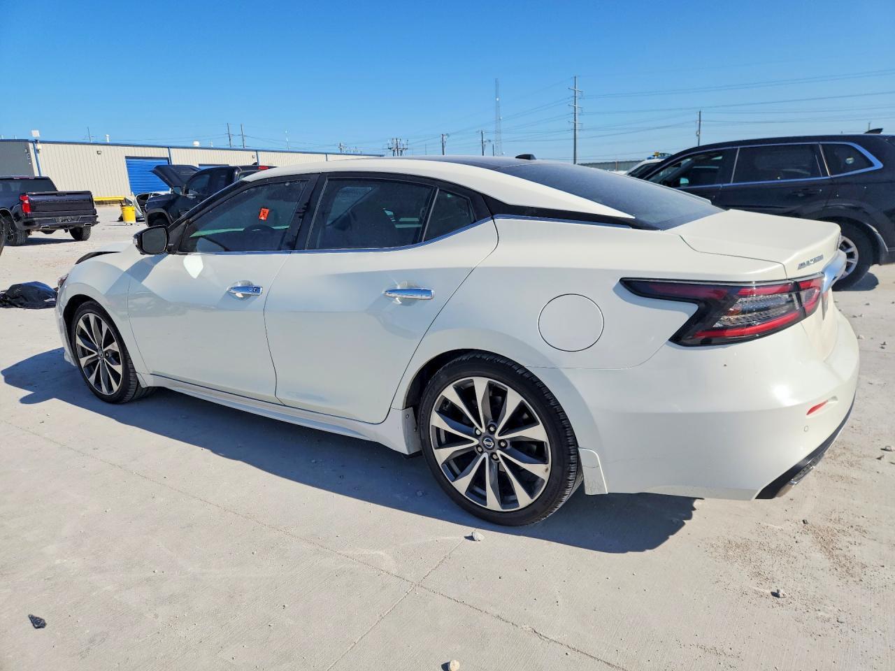 2023 Nissan Maxima Platinum - zdjęcie 2
