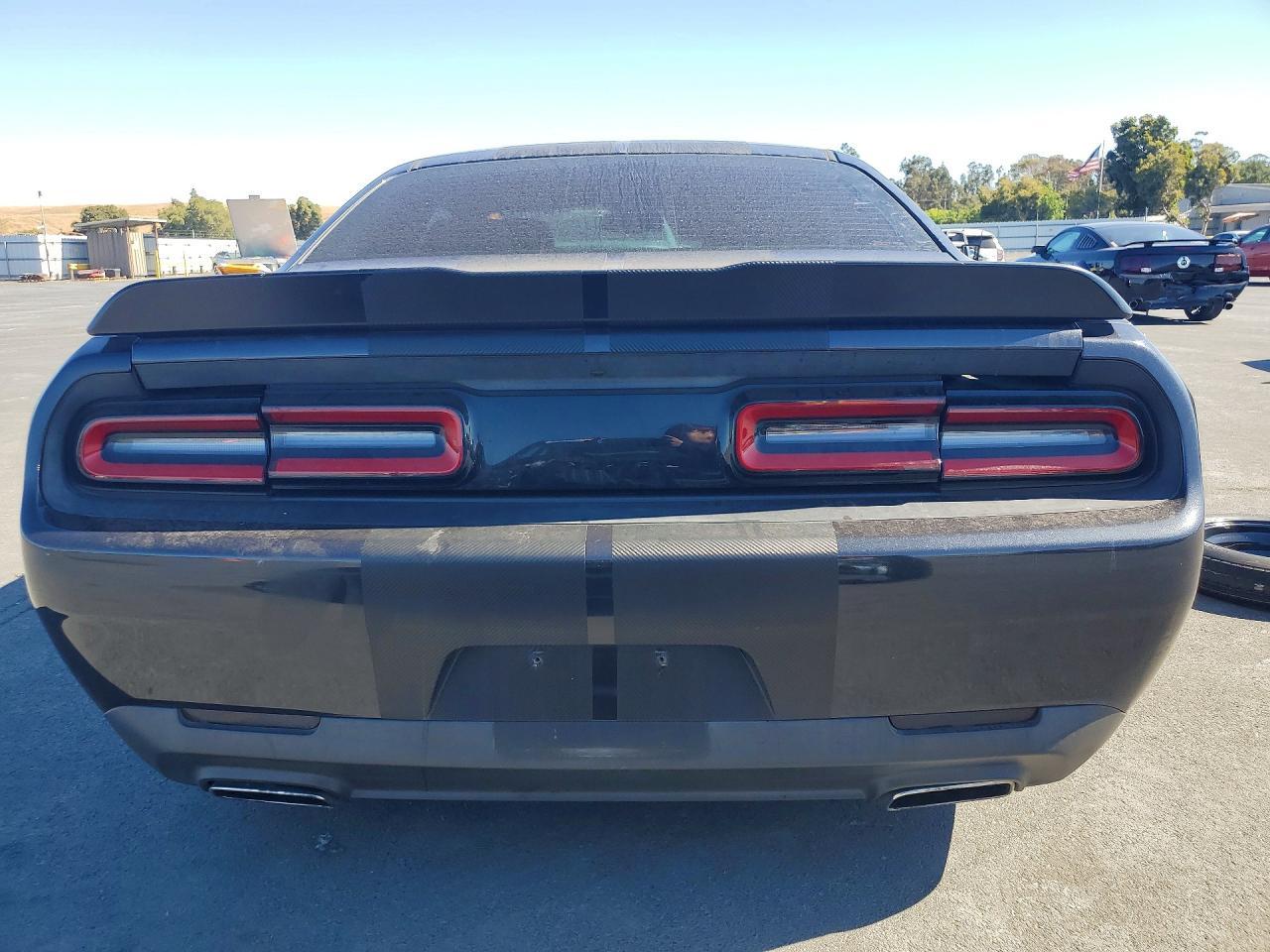 2017 Dodge Challenger Sxt - zdjęcie 6