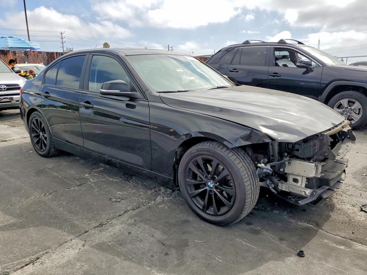 2017 BMW 320 I - zdjęcie 4