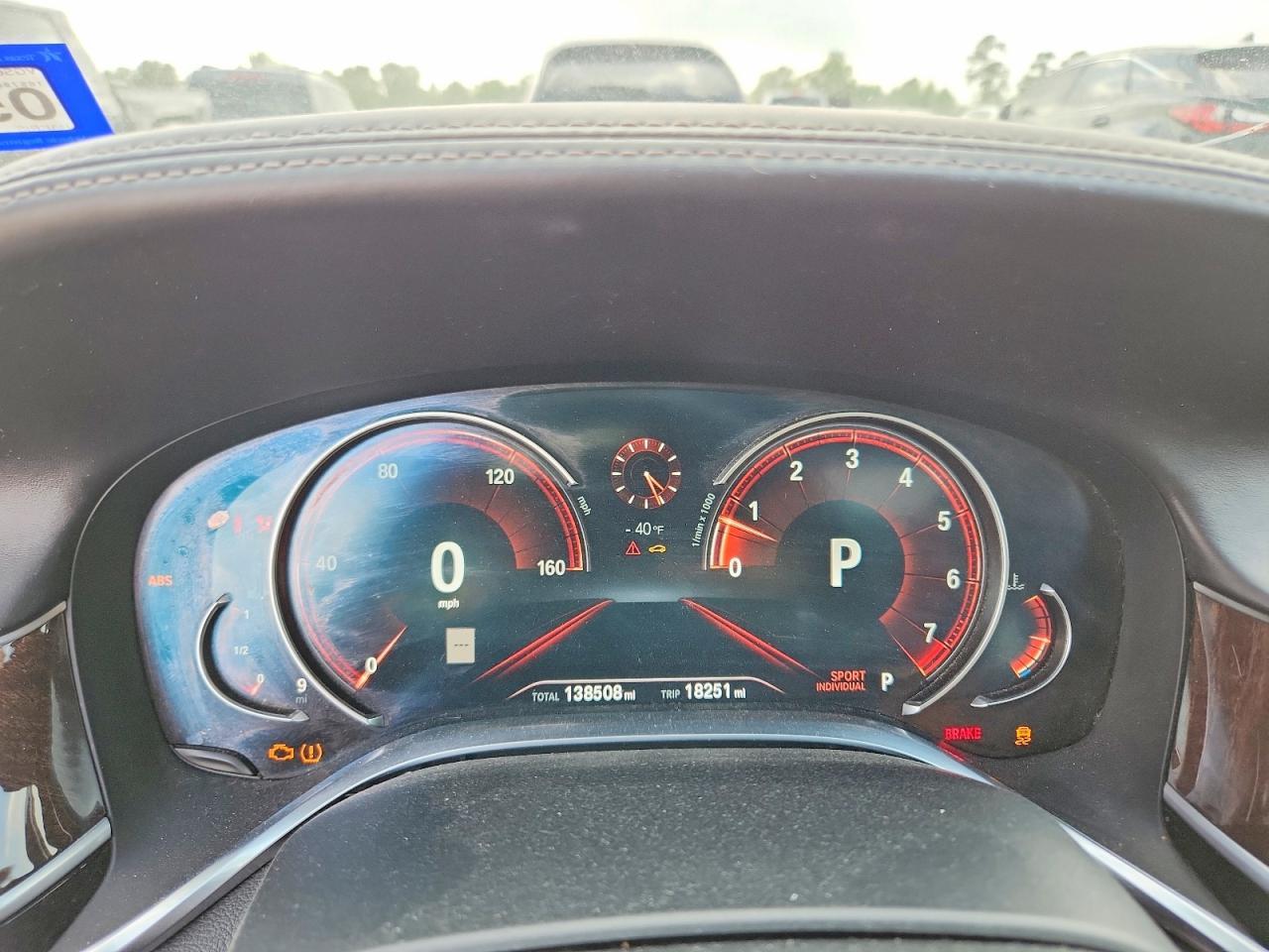 2018 BMW 750 I - zdjęcie 9
