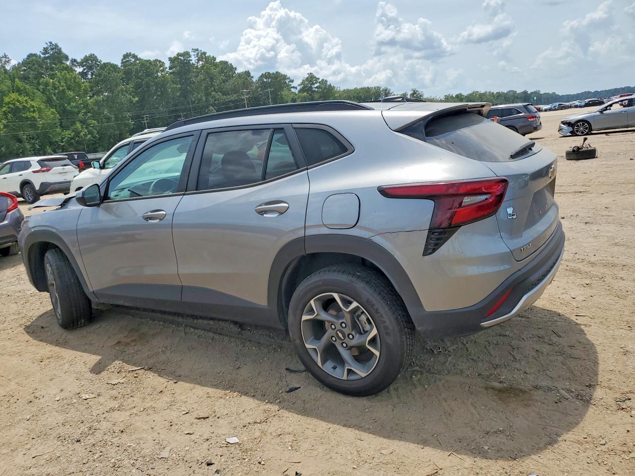 2024 Chevrolet Trax 1Lt - zdjęcie 2