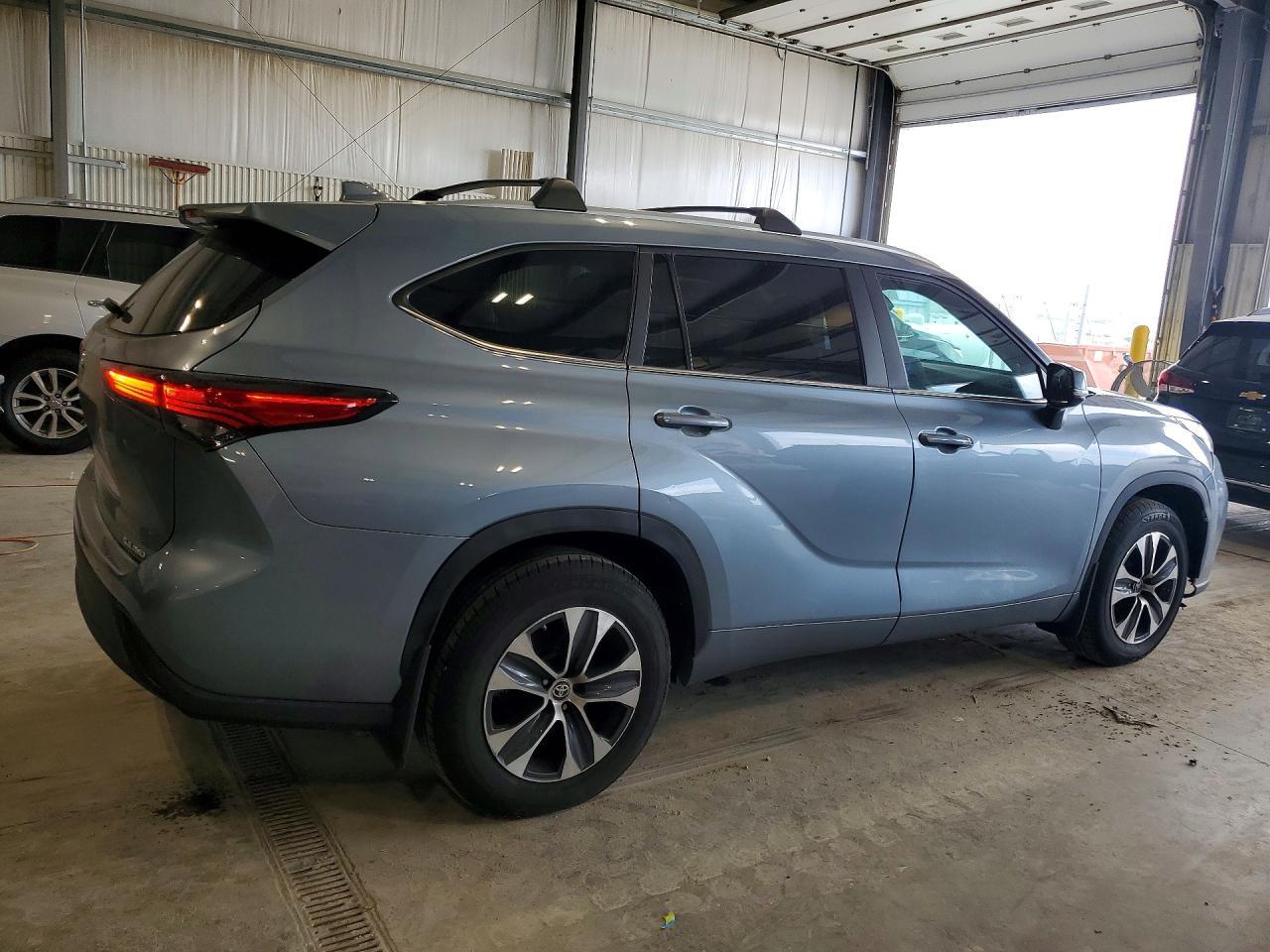 2023 Toyota Highlander Sport - zdjęcie 3