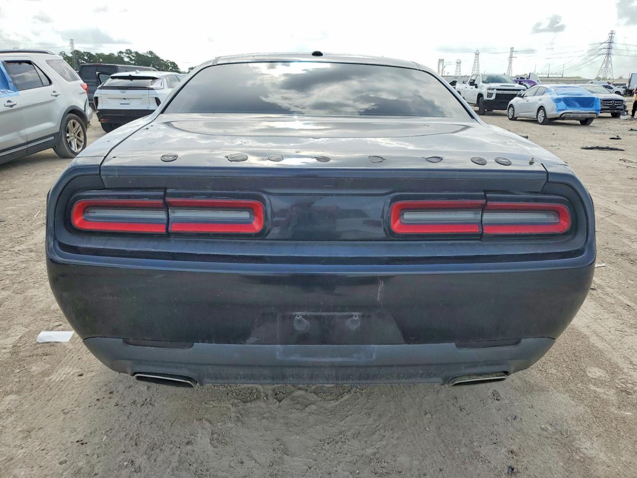 2016 Dodge Challenger Sxt - zdjęcie 6