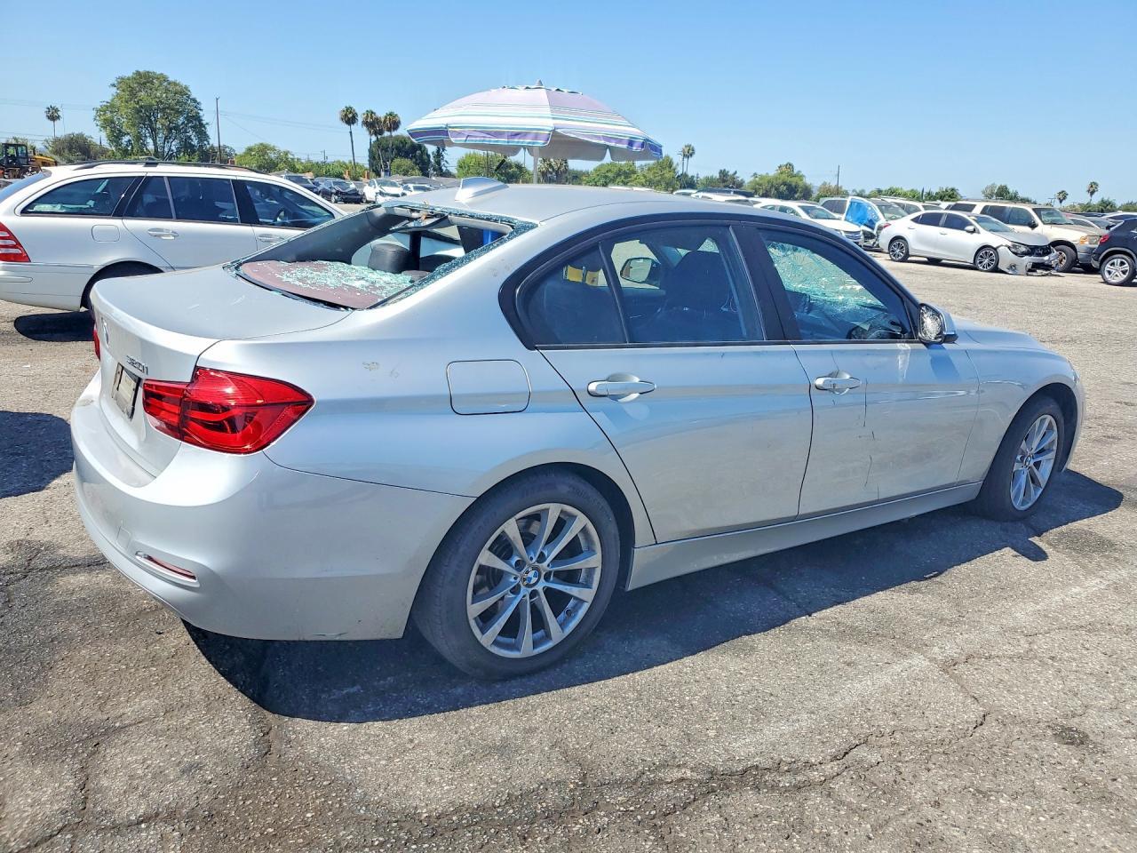 2018 BMW 320 I - zdjęcie 3