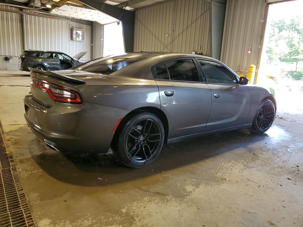 Dodge Charger - zdjęcie 3