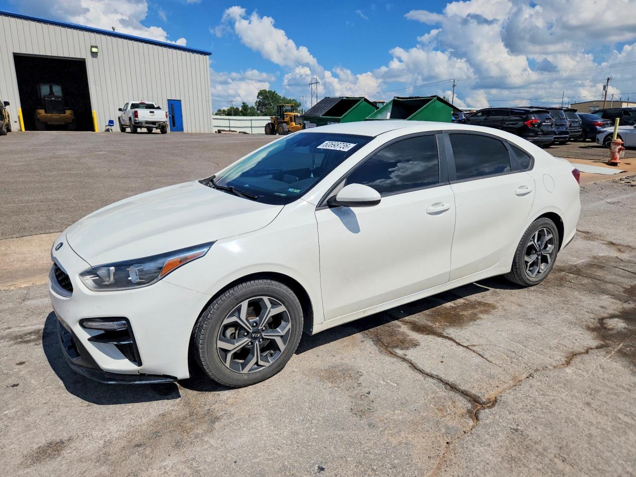 2021 Kia Forte Lxs - zdjęcie główne