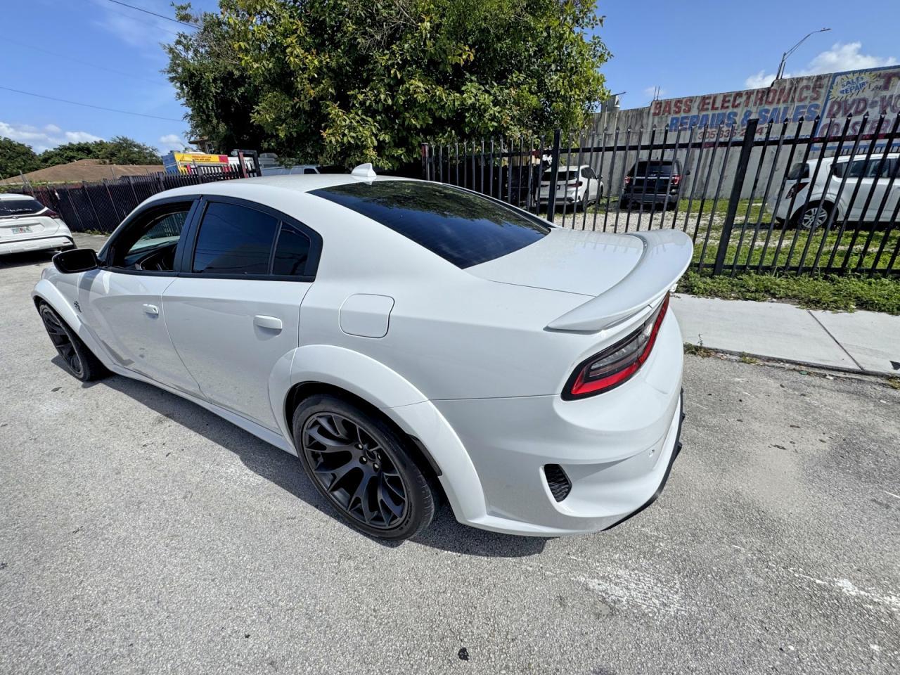 2021 Dodge Charger Srt Hellcat - zdjęcie 3