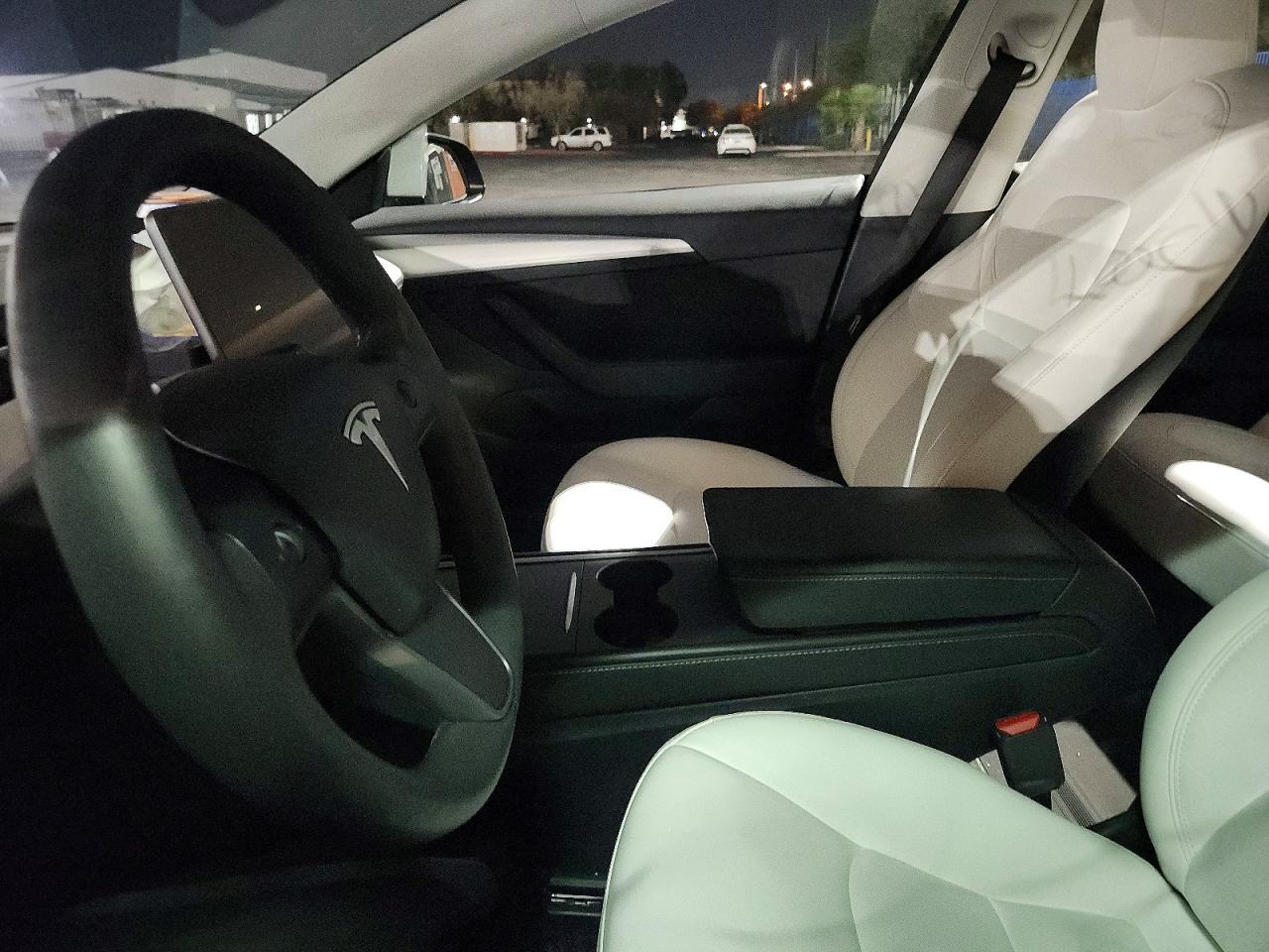 2023 Tesla Model 3 - zdjęcie 7