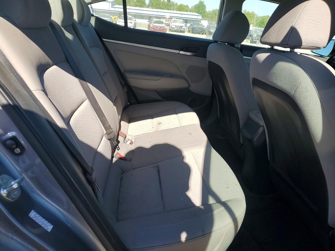 2019 Hyundai Elantra Se - zdjęcie 10
