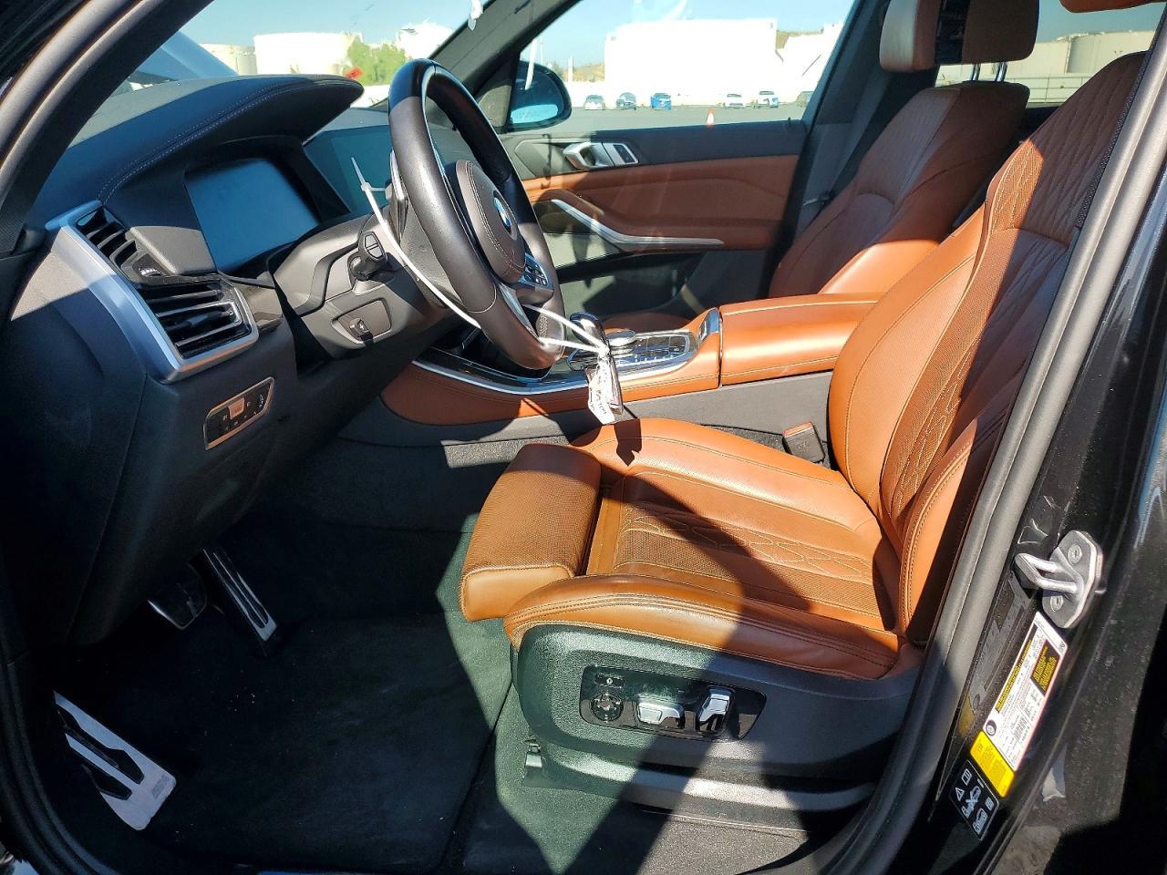 2022 BMW X5 M50I - zdjęcie 7