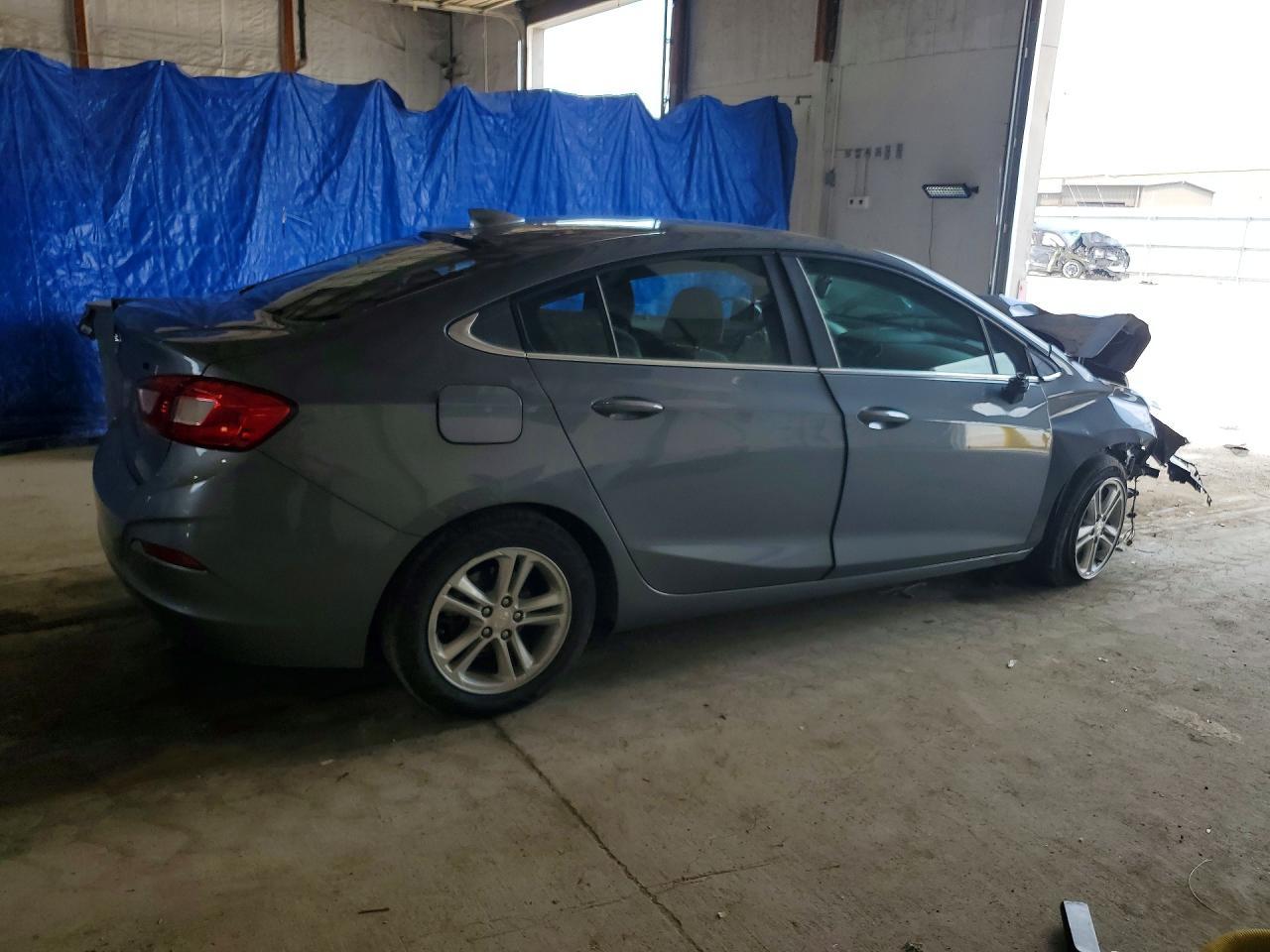 2018 Chevrolet Cruze Lt - zdjęcie 3