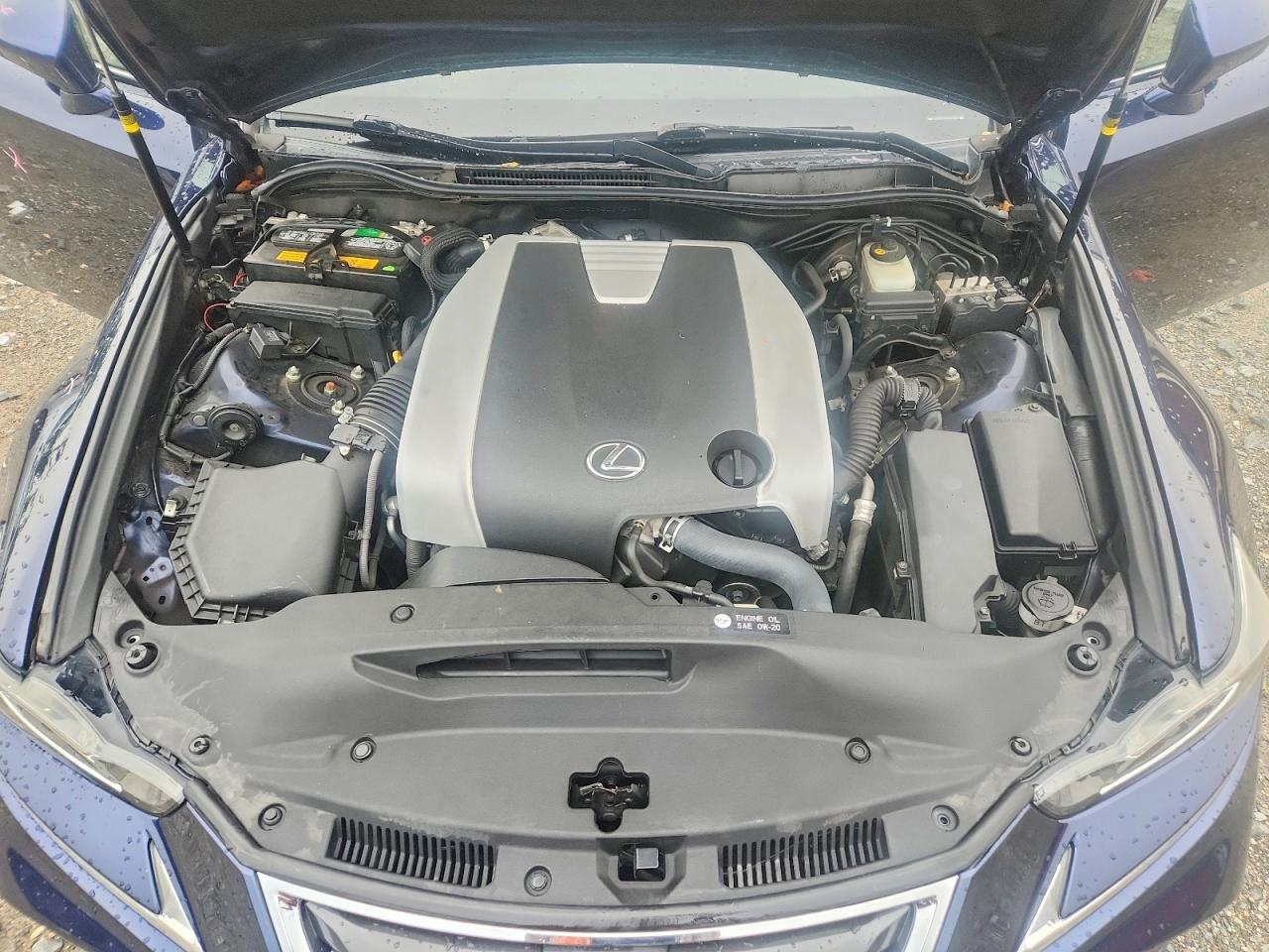 2017 Lexus Is 300 - zdjęcie 11