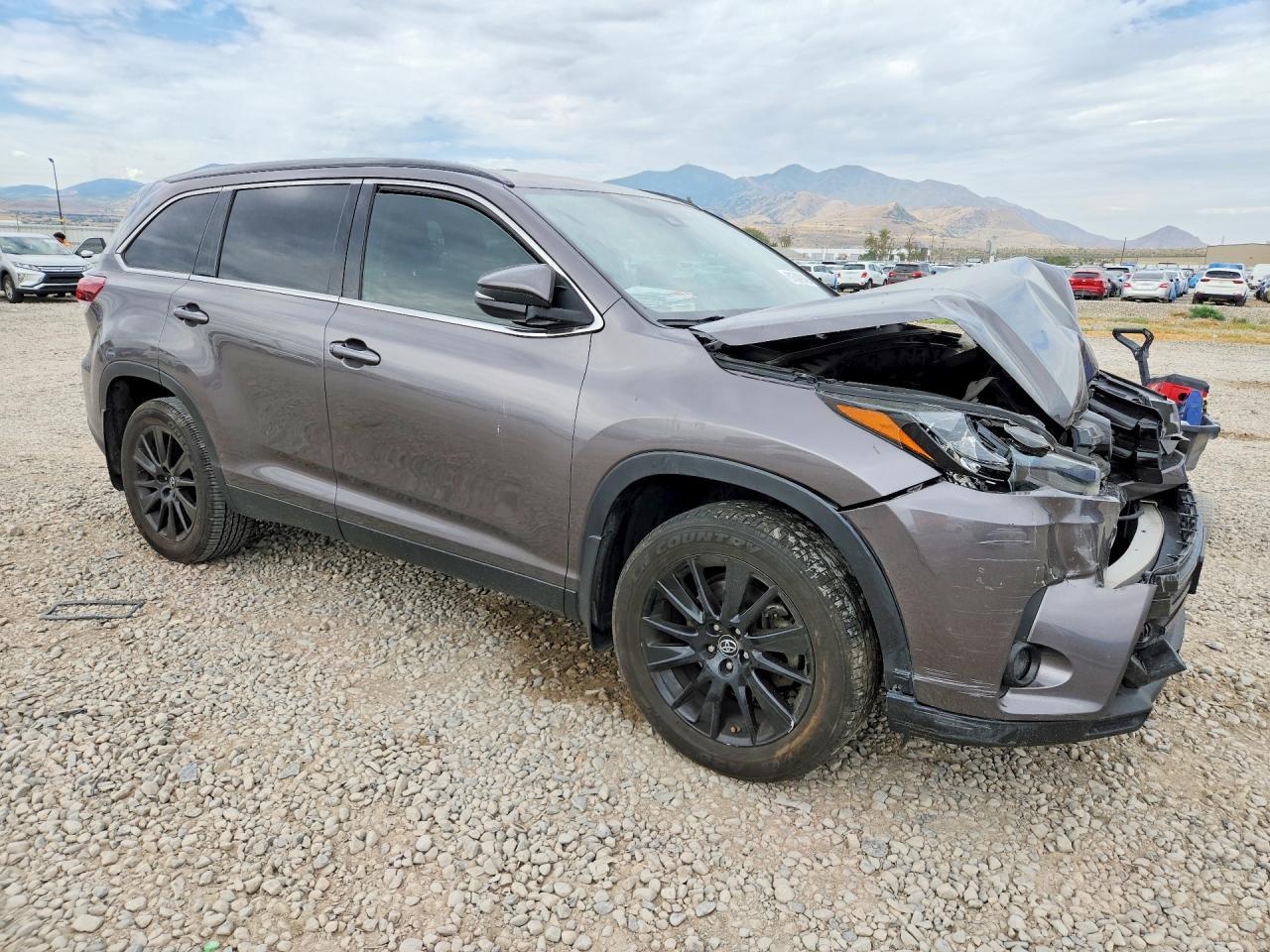 2019 Toyota Highlander Se - zdjęcie 4